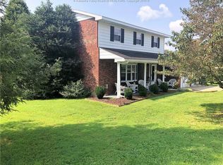 162 Hickory Hills Dr, Elkview, WV 25071