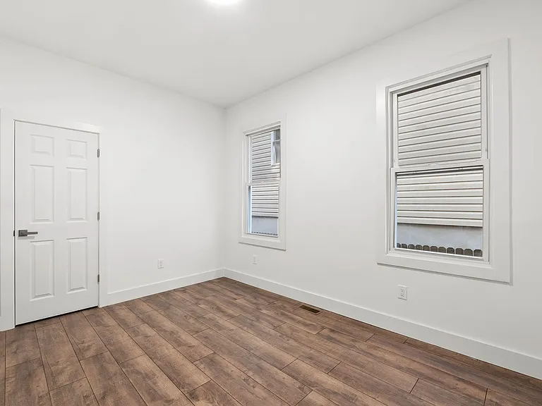 855 S 14th St #1 — Photo 26