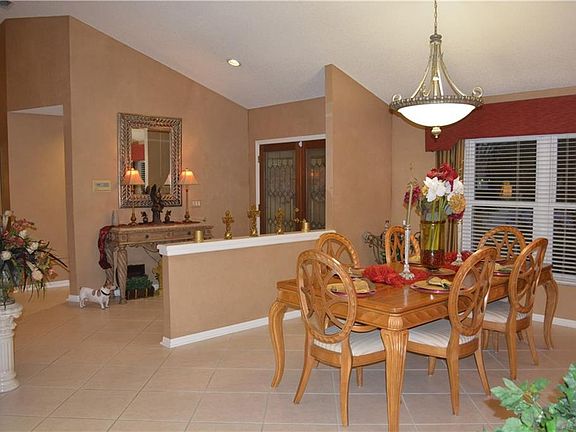 3rd image of 17530 Edinburgh Dr