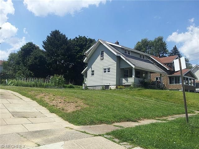 2nd image of 118 S Portland Ave