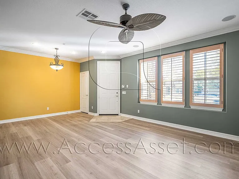 28929 Frankfort Ln — Photo 4