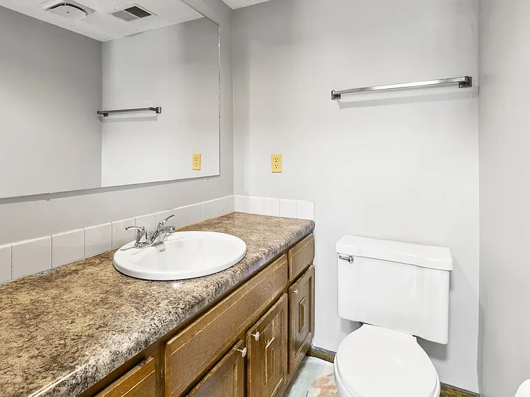 9002 David Cir — Photo 7