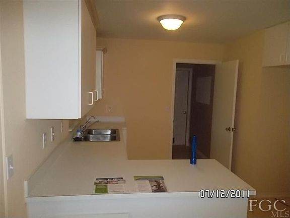 3rd image of 1826 SW 47th Ter