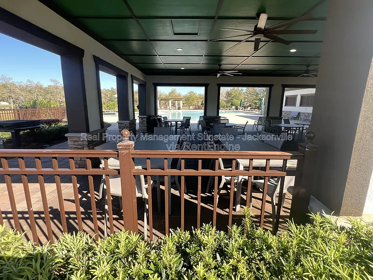 630 Glendale Ln — Photo 33
