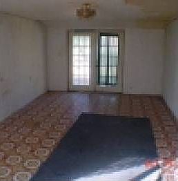 2nd image of 3267 Bay St