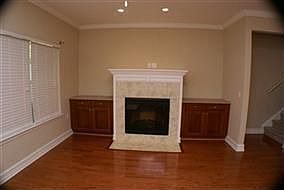 2nd image of 1517 Crescent Hill Dr