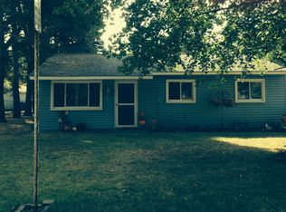 410 Harden St, Holly, MI 48442