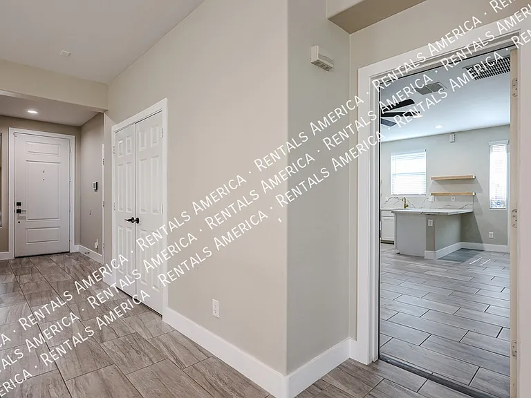 7855 W Rock Springs Dr — Photo 34
