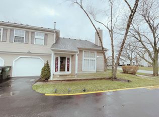 303 Teak Ln, Streamwood, IL