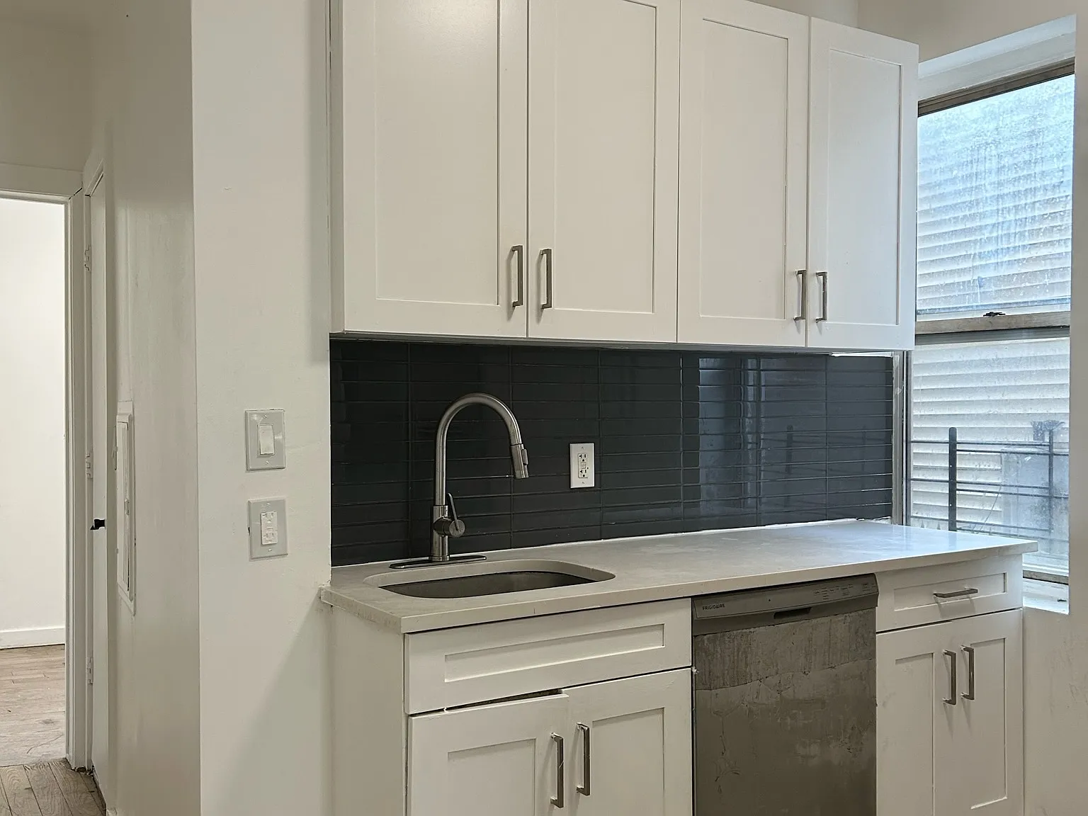 2 bed, $1,950 — Photo 2