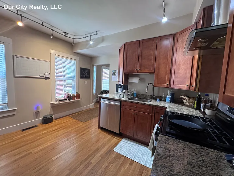 21 Westminster St — Photo 10