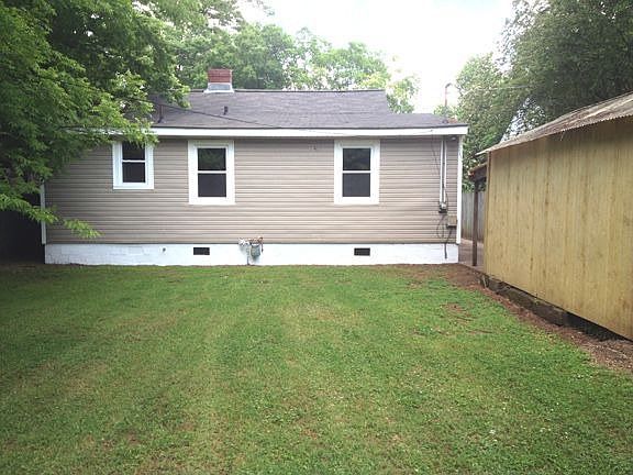 Nice Back Yard for Kids 