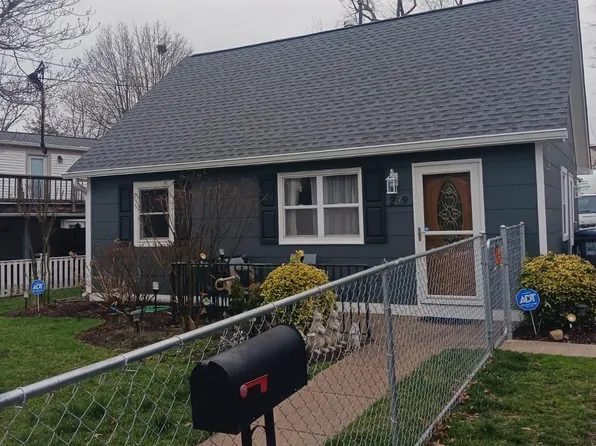 239 Kent Dr, Manassas Park, VA 20111