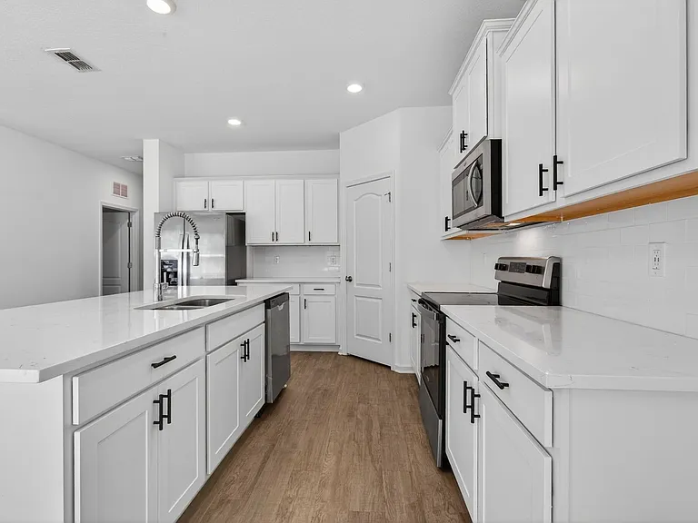 2283 Shady Breeze Ln — Photo 11