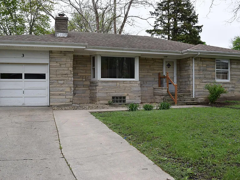 3 James Pl — Photo 1