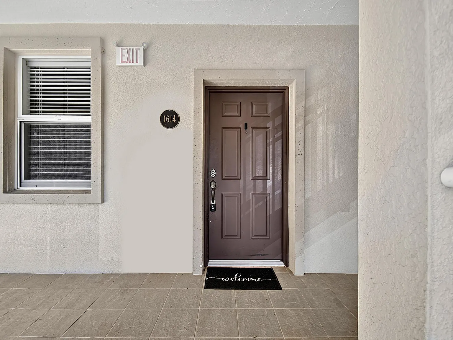 3 bed, 1283 sqft, $2,100 — Photo 2