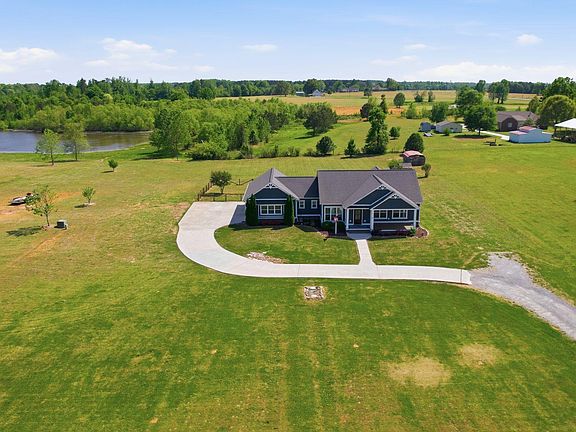 3rd image of 26856 Pepper Rd