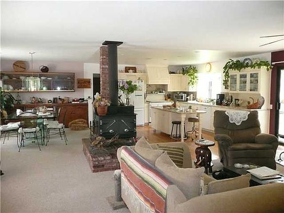 great room/dining area