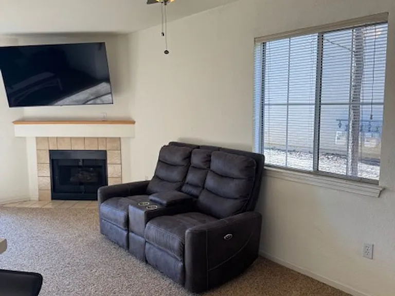 1425 Serrano Pl — Photo 4