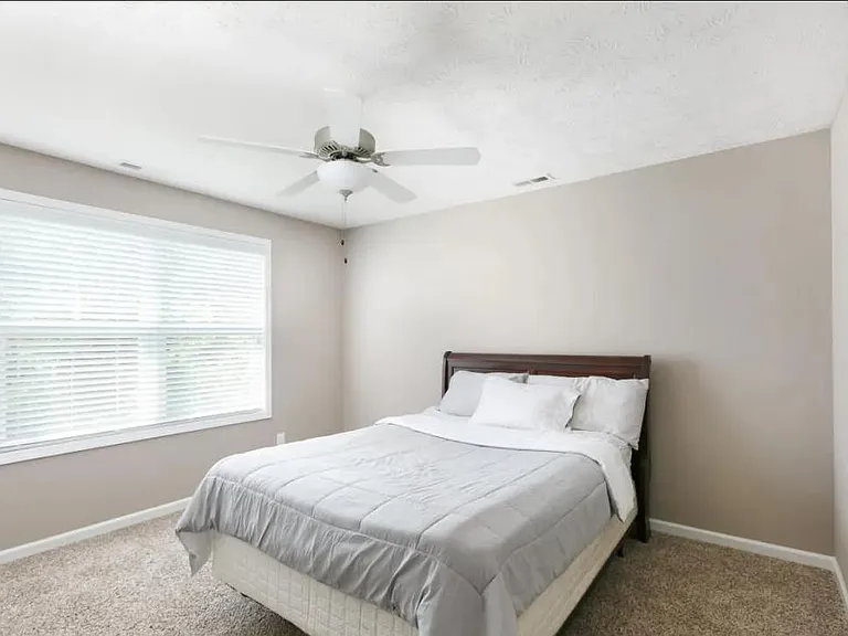 550 Townsend Rd — Photo 23