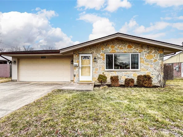 1545 Beaver Creek Ln, Dayton, OH 45429