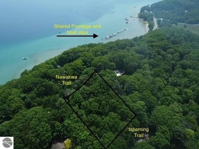 3019 Ishpeming Trl, Traverse City, MI, 49686