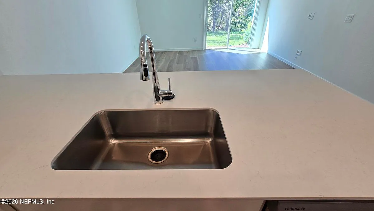 3 bed, 3.0 bath, 1488 sqft, $1,850 — Photo 4