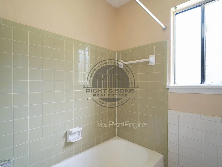 836 Richmond St #10 — Photo 10