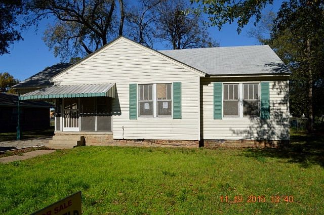1st image of 414 Southside St