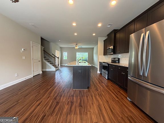 5th image of 225 Orchard Dr