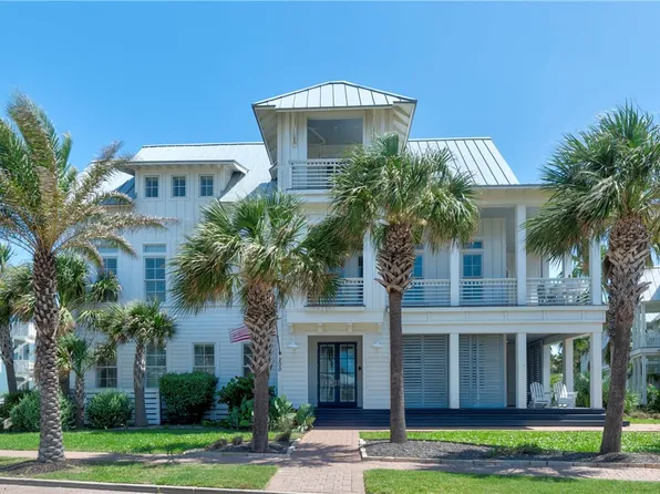200 Round Rd, Port Aransas, TX 78373