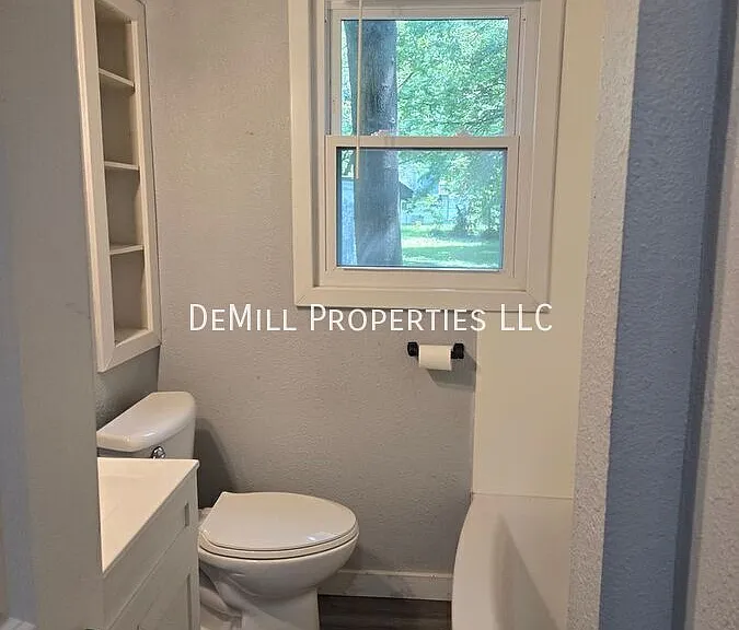1340 N Wabash Ave — Photo 10