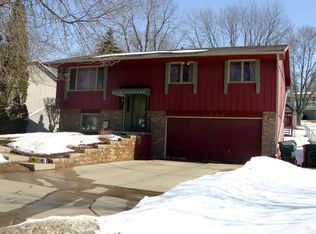 2844 S Cedar St, Sioux City, IA 51106