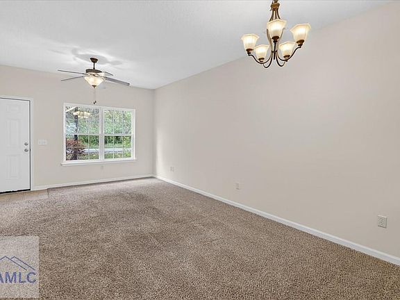 3rd image of 1074 Martin Rd