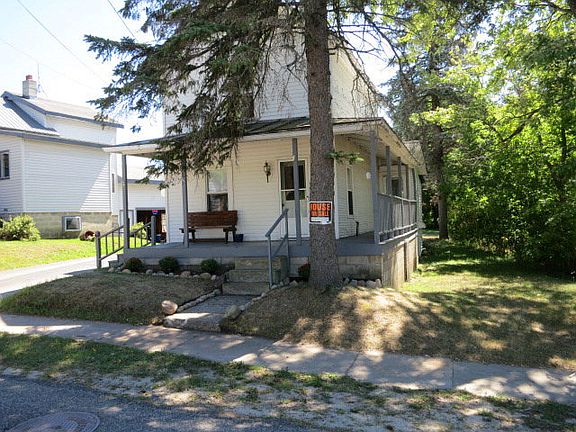 3rd image of 20 Duane St