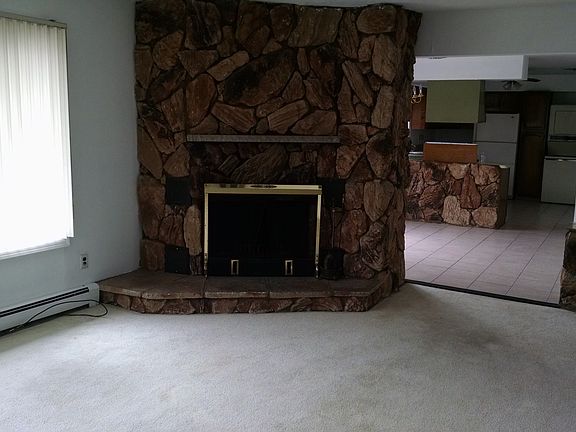 livingroom/fireplace