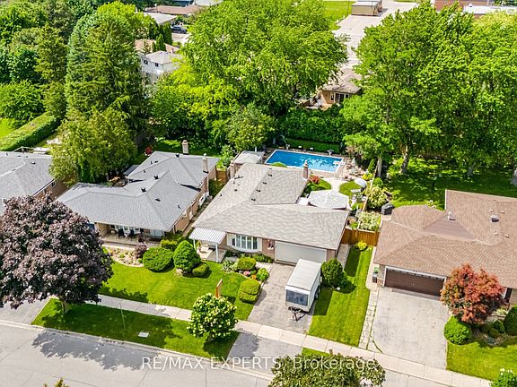 5th image of 69 Oakmeadow Blvd
