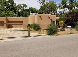 170 Autumn Ln, Corrales, NM 87048