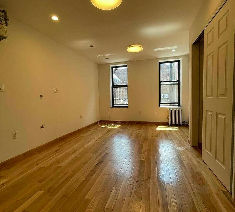 1st image of 9 Eldridge St APT 6