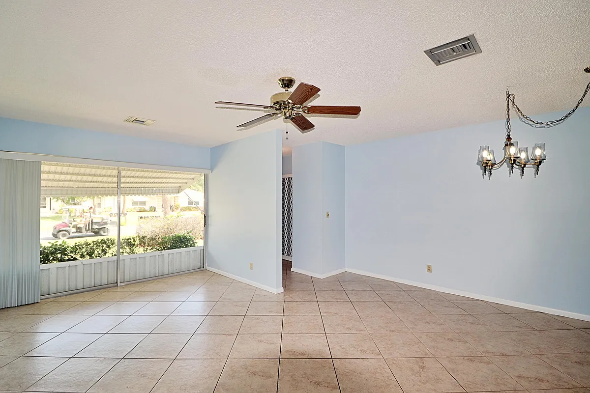 Building Photo - 831 Timberview Dr #C