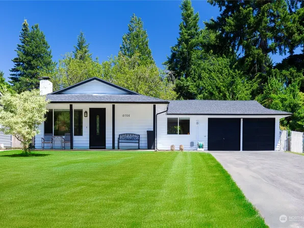 13706 90th Avenue NE, Kirkland, WA 98034