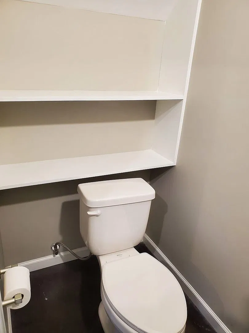 2 Bedroom 1 Bathroom Townhouse — Photo 3