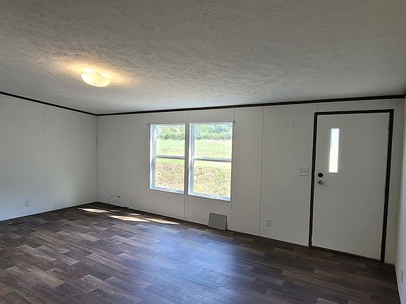 4th image of 136 Bud Freeman Rd