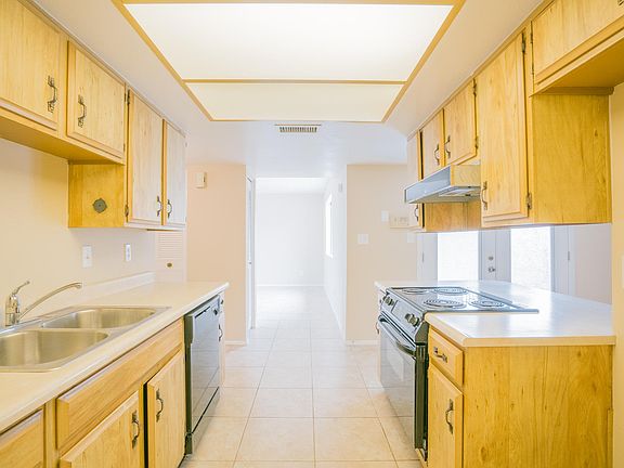 4th image of 8053 N 31st Ln