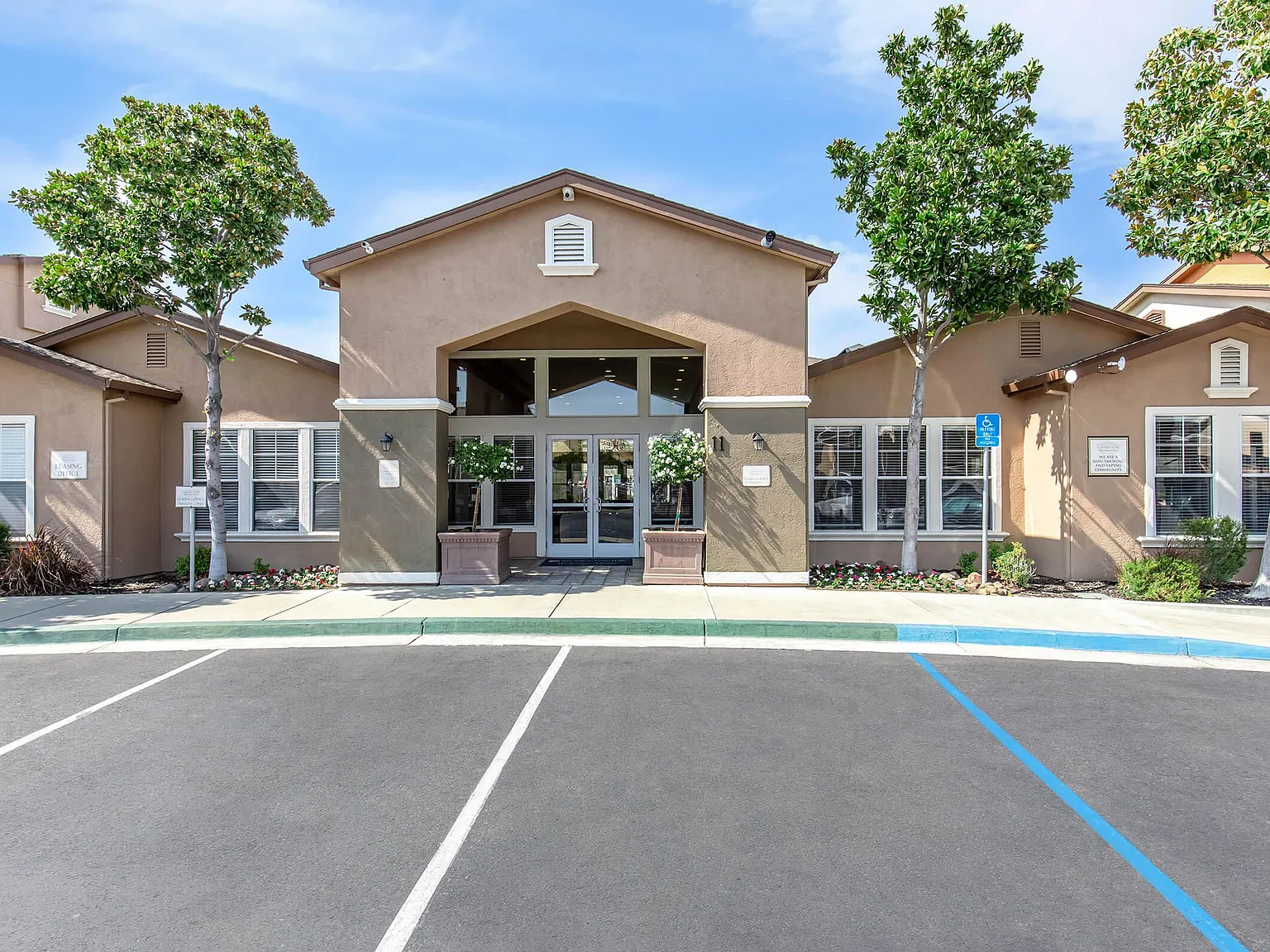 Cornerstone Apartments — Photo 2