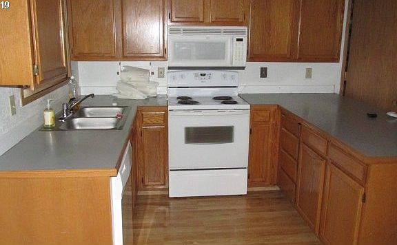 5th image of 1214 NE Steele Ct