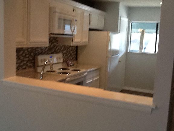 2nd image of 1140 Hidden Cove Dr