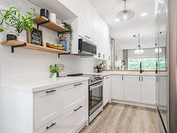 4th image of 1401 Treeland St