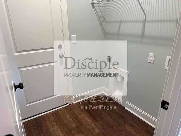 15 Ennis Rd — Photo 43
