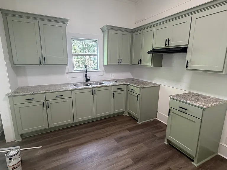 302 N Cunningham St — Photo 7